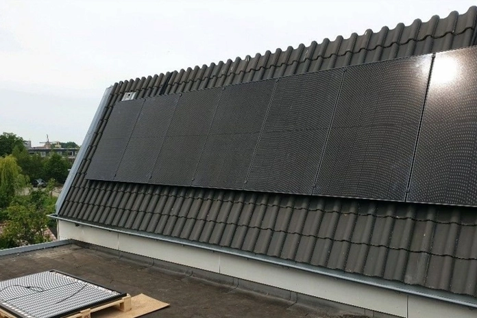 PVT panelen op het dak in woning Leiden