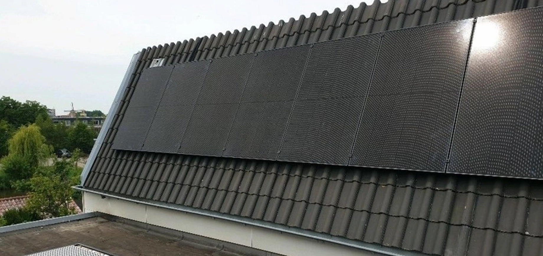 PVT panelen op het dak in woning Leiden