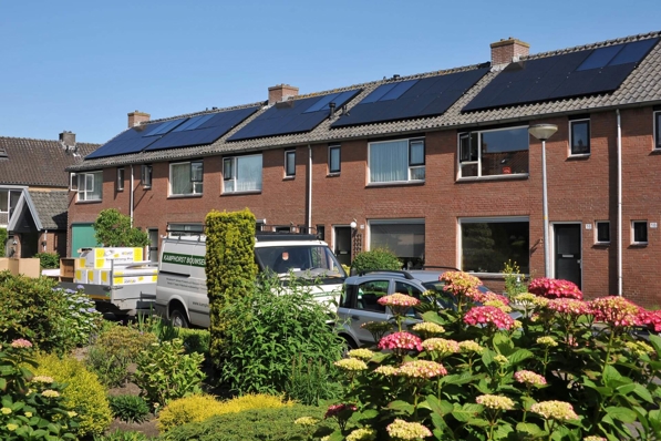 Zonnecollectoren gecombineerd met zonnepanelen in Nijkerk