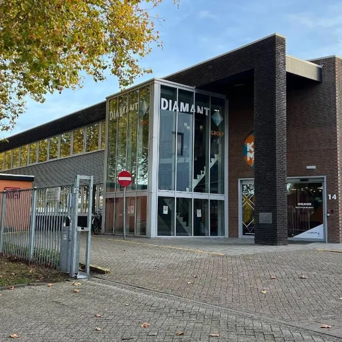 Vooraanzicht van pand van Diamantgroep in Tilburg na renovatie